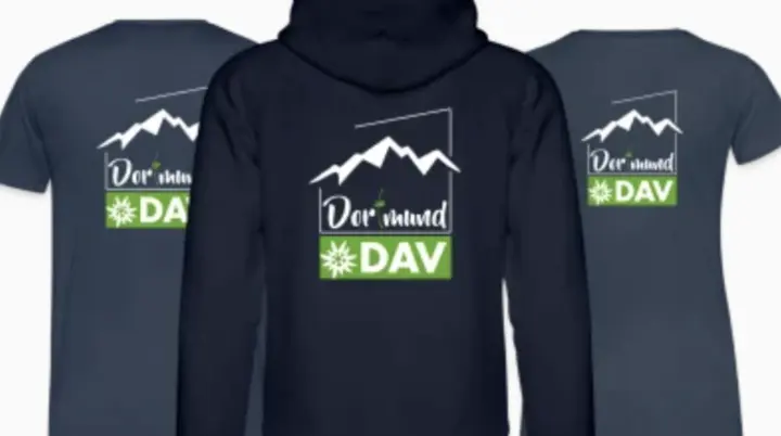 Drei DAV-Shirts mit dem Aufdruck „Der ruhrtal DAV“ und Bergmotiv, in verschiedenen Schnitten präsentiert. | © DAV Dortmund
