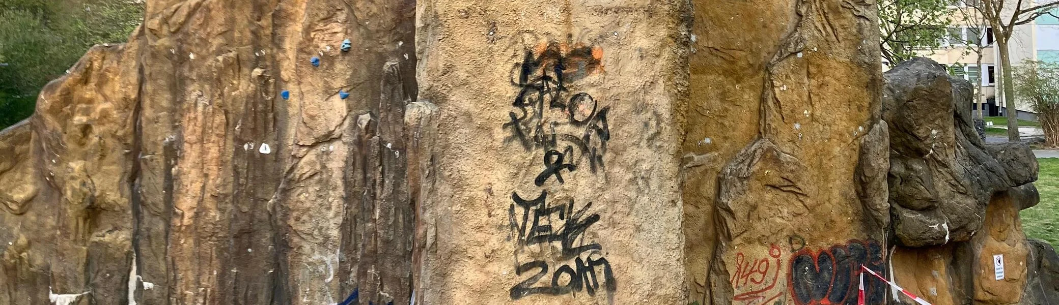 Seite der Kletterturm  | © DAV Dortmund