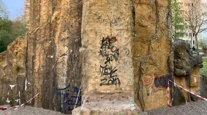 Seite der Kletterturm  | © DAV Dortmund