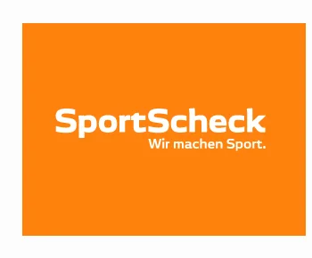Orangefarbenes Logo mit weißem Text „SportScheck – Wir machen Sport“. | © SportScheck
