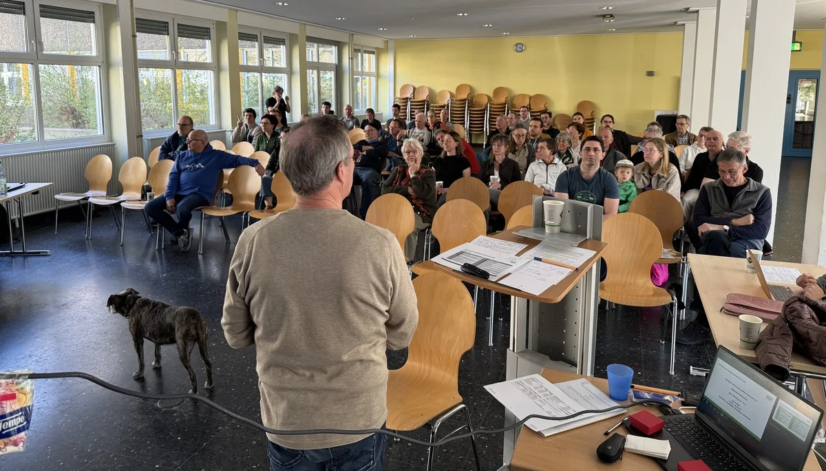 Erröfnung der Versammlung Mit Norbert Gutwald | © DAV Dortmund