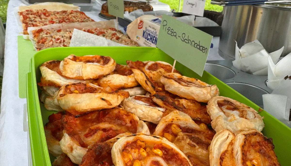 Herzhaftes Buffet mit Pizzaschnecken | © DAV Dortmund