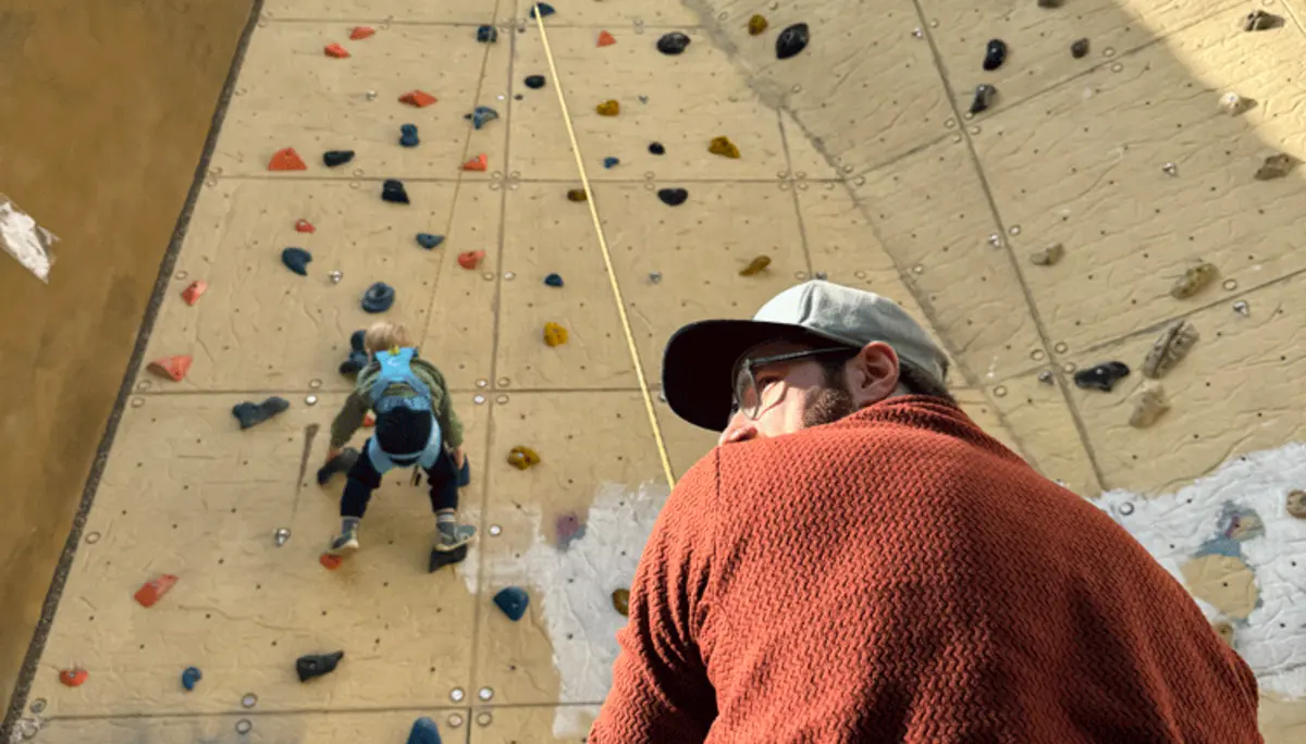 Klettern am Turm bei Sonnenschein | © DAV Dortmund