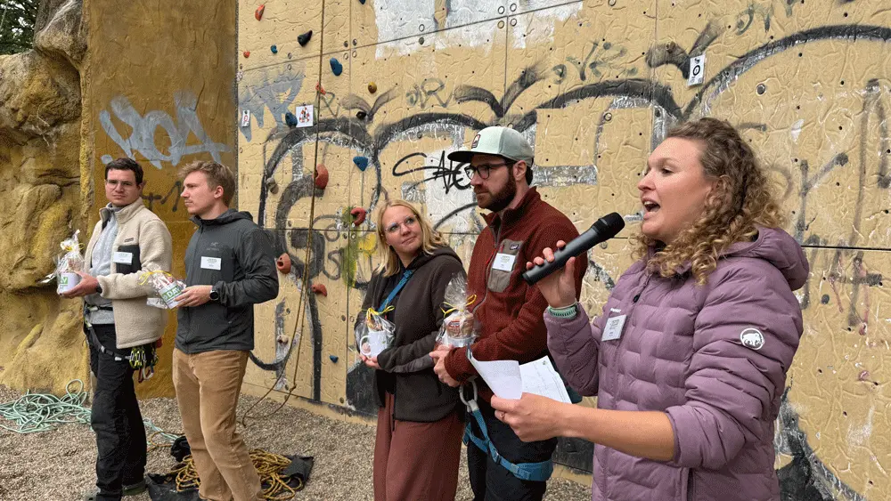 Abschlussrede am Kletterturm | © DAV Dortmund