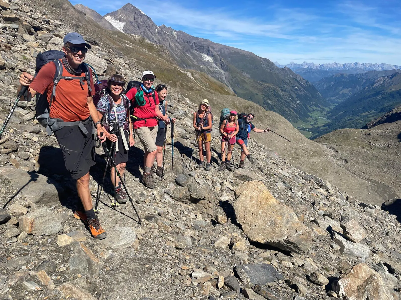 7 Bergwanderer beim Aufstieg zur Pfandlsharte | © DAV Dortmund