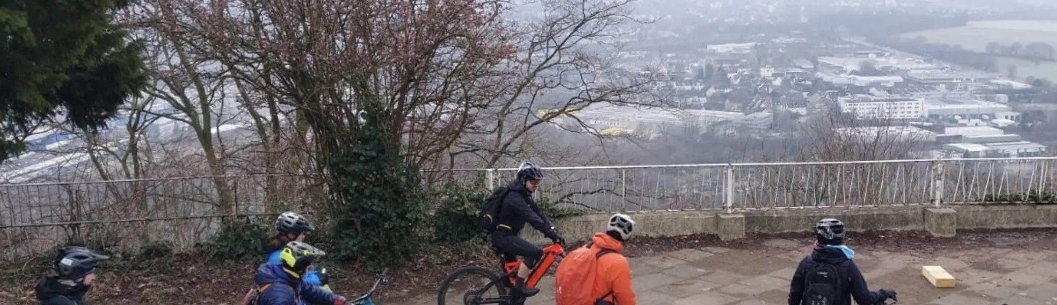 Mounainbiker beim Training, Winter | © DAV Dortmund