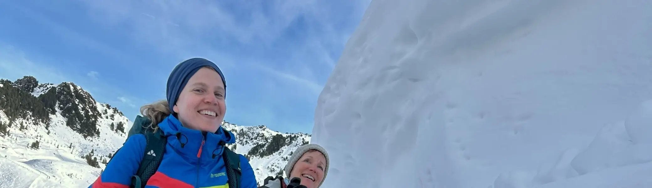 Frauen mit Schneeschuhen | © DAV Dortmund