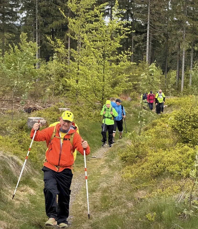 Sehbehinderte Menschen wandern | © DAV Dortmund